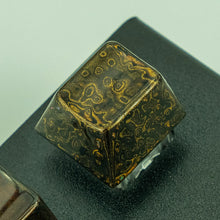 Load image into Gallery viewer, Gold Dusted Black Urushi Keycaps